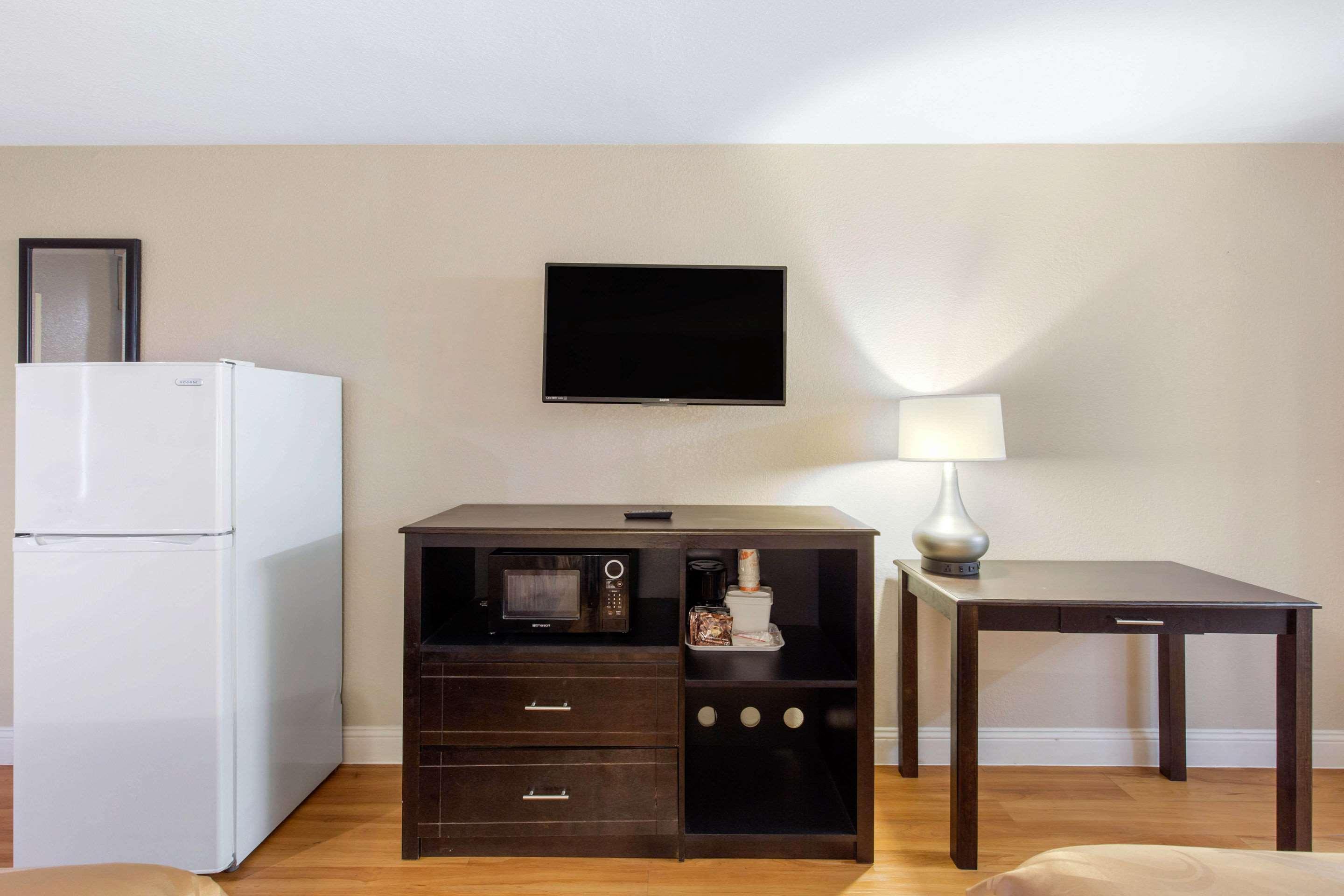 Quality Inn And Suites Port Arthur Nederland Экстерьер фото